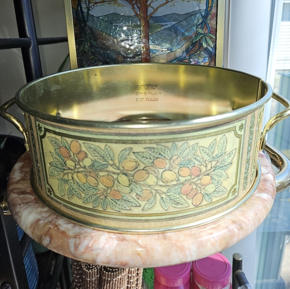 Pyrex | Dining | Vintage Pyrex Fruit 624 Metal Carrier | Poshmark